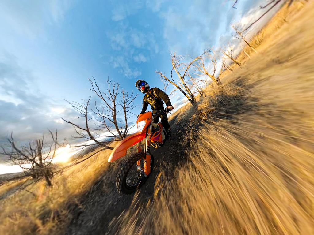 GoPro Max – Klassische wasserdichte 360+-Actionkamera mit sphärischem Touchscreen, 5,6K30 HD-Video, 16,6 MP 360°-Fotos, 1080p-Stabilisierung und Live-Streaming